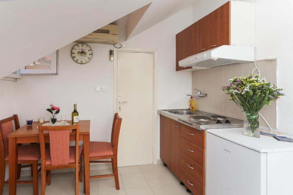 City Center Apartment Larica Дубровник Экстерьер фото