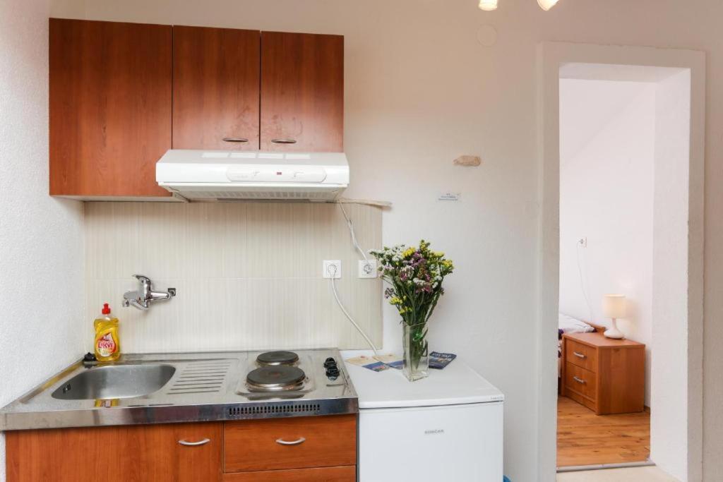 City Center Apartment Larica Дубровник Экстерьер фото